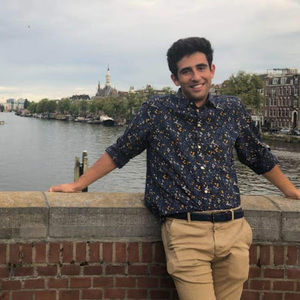 Meet your Posher, Simon